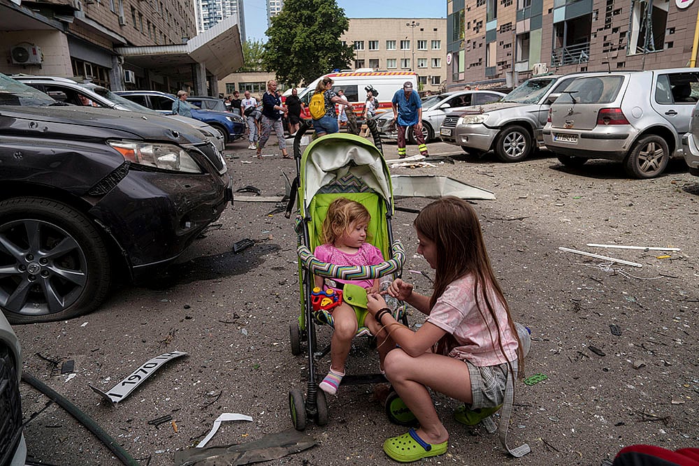 | Photo: AP/Evgeniy Maloletka : Russia Ukraine War